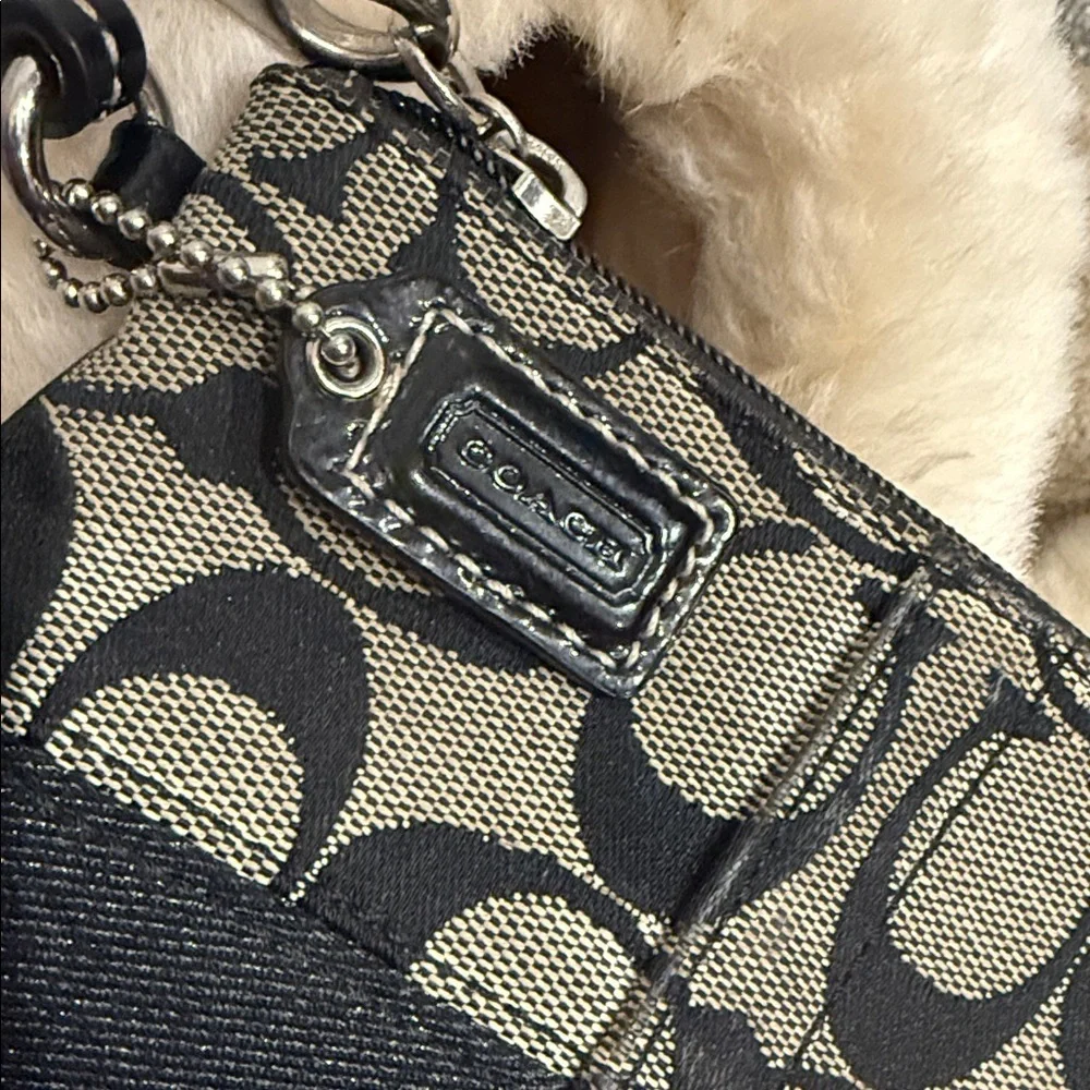 Coach elegant wristlet